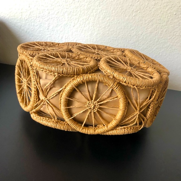 NEW!!! Gorgeous Woven Handbag - Picture 5 of 6